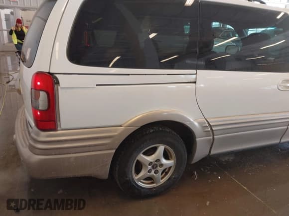 ✅ 2004 Pontiac Montana 1SA • VIN: 1GMDX03E64D153030 • Лот: 41406481. Опубликован ранее на IAAI с пробегом 215 186 миль. Бесплатный доступ к архиву аукционных продаж из США и подробный отчёт об истории автомобиля на DreamBid. Изображение 6.