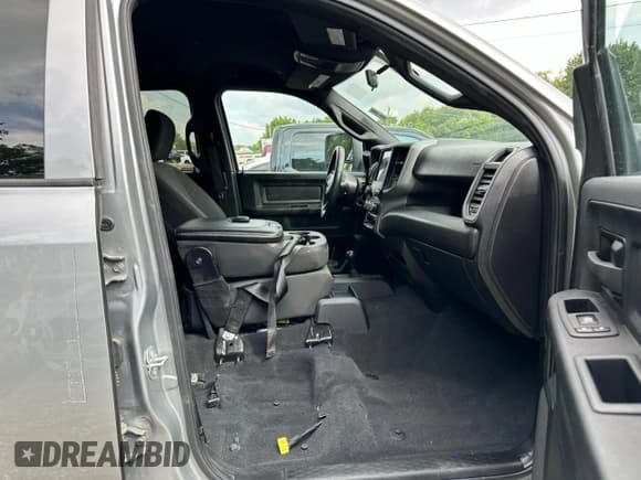 ✅ 2023 Ram 3500 Tradesman • VIN: 3C63RRGL3PG542617 • Lot: 65889925. Wystawiony na Copart z przebiegiem Nie podano. Bezpłatny archiwum sprzedaży aukcyjnych z USA i szczegółowy raport historii pojazdu na DreamBid. Zdjęcie 8.