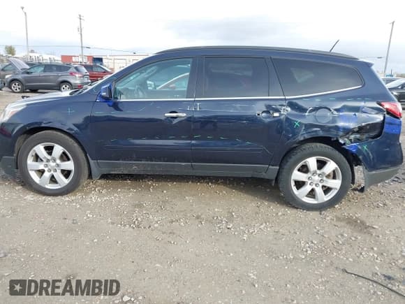 ✅ 2016 Chevrolet Traverse LT • VIN: 1GNKVGKD0GJ324600 • Lot: 43459200. Wystawiony na IAAI z przebiegiem 141 328 mil. Bezpłatny archiwum sprzedaży aukcyjnych z USA i szczegółowy raport historii pojazdu na DreamBid. Zdjęcie 6.