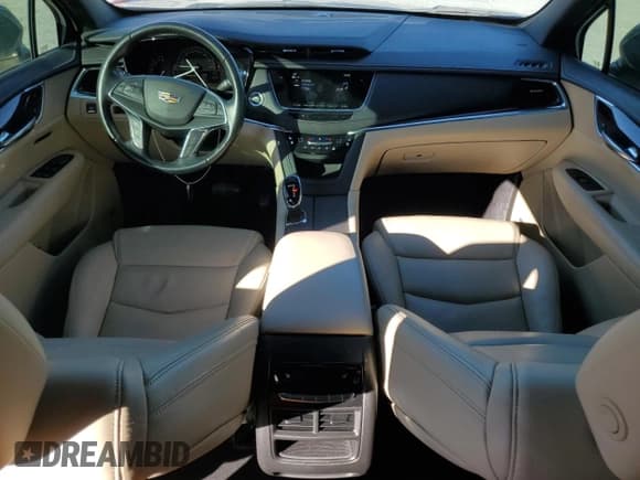 ✅ 2019 Cadillac XT5 Premium Luxury FWD • VIN: 1GYKNERS1KZ141129 • Lot: 64636845. Wystawiony na Copart z przebiegiem 65 930 mil. Bezpłatny archiwum sprzedaży aukcyjnych z USA i szczegółowy raport historii pojazdu na DreamBid. Zdjęcie 8.