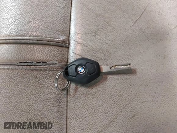 ✅ 2010 BMW X3 xDrive30i • VIN: WBXPC9C47AWJ36992 • Lot: 43725931. Listed on IAAI with 143,905 mi. Free auction sales archive from the USA and detailed vehicle history report at DreamBid. Image 11.