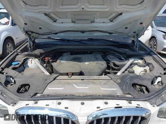 ✅ 2019 BMW X3 sDrive30i • VIN: 5UXTR7C54KLR46458 • Lot: 43267523. Listed on IAAI with 82,469 mi. Free auction sales archive from the USA and detailed vehicle history report at DreamBid. Image 10.
