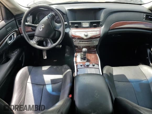 ✅ 2018 Infiniti Q70 Luxe • VIN: JN1BY1AR4JM220761 • Lot: 67627515. Listed on Copart with 110,383 mi. Free auction sales archive from the USA and detailed vehicle history report at DreamBid. Image 8.