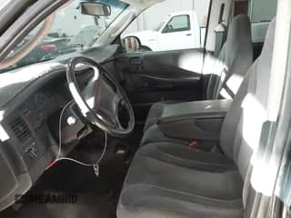 ✅ 2001 Dodge Dakota • VIN: 1B7GG2AX61S202929 • Lot: 41381068. Wystawiony na IAAI z przebiegiem 107 561 mil. Bezpłatny archiwum sprzedaży aukcyjnych z USA i szczegółowy raport historii pojazdu na DreamBid. Zdjęcie 5.