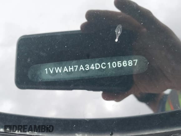 ✅ 2013 Volkswagen Passat Wolfsburg Edition • VIN: 1VWAH7A34DC105687 • Лот: 42668935. Опубликован ранее на IAAI с пробегом 146 281 миль. Бесплатный доступ к архиву аукционных продаж из США и подробный отчёт об истории автомобиля на DreamBid. Изображение 9.