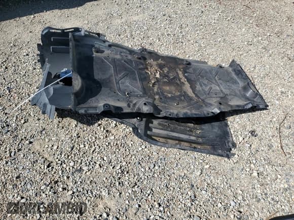 ✅ 2014 Mercedes-Benz B Electric Drive • VIN: WDDVP9ABXEJ003078 • Lot: 56353255. Listed on Copart with 86,149 mi. Free auction sales archive from the USA and detailed vehicle history report at DreamBid. Image 12.