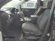 ✅ 2019 Chevrolet Traverse LS • VIN: 1GNERFKW7KJ315897 • Lot: 59715784. Wystawiony na Copart z przebiegiem 102 830 mil. Bezpłatny archiwum sprzedaży aukcyjnych z USA i szczegółowy raport historii pojazdu na DreamBid. Zdjęcie 7.