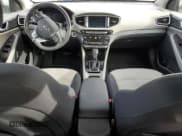 ✅ 2019 Hyundai Ioniq SEL • VIN: KMHC75LC6KU127838 • Lot: 41649605. Wystawiony na Copart z przebiegiem 83 360 mil. Bezpłatny archiwum sprzedaży aukcyjnych z USA i szczegółowy raport historii pojazdu na DreamBid. Zdjęcie 8.