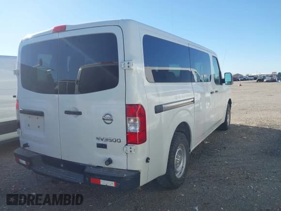 ✅ 2014 Nissan NV S • VIN: 5BZBF0AA8EN161690 • Lot: 43548083. Wystawiony na IAAI z przebiegiem 177 128 mil. Bezpłatny archiwum sprzedaży aukcyjnych z USA i szczegółowy raport historii pojazdu na DreamBid. Zdjęcie 4.