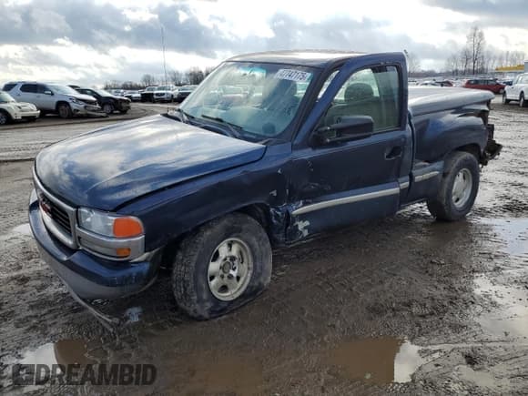 ✅ 2000 GMC Sierra 1500 SLE • VIN: 1GTEK14T3YZ223523 • Лот: 47747175. Опубликован ранее на Copart с пробегом 218 723 миль. Бесплатный доступ к архиву аукционных продаж из США и подробный отчёт об истории автомобиля на DreamBid. Изображение 1.