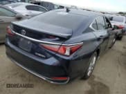 ✅ 2020 Lexus ES 300h • VIN: 58AC21B12LU007357 • Lot: 42128994. Wystawiony na Copart z przebiegiem 79 569 mil. Bezpłatny archiwum sprzedaży aukcyjnych z USA i szczegółowy raport historii pojazdu na DreamBid. Zdjęcie 3.