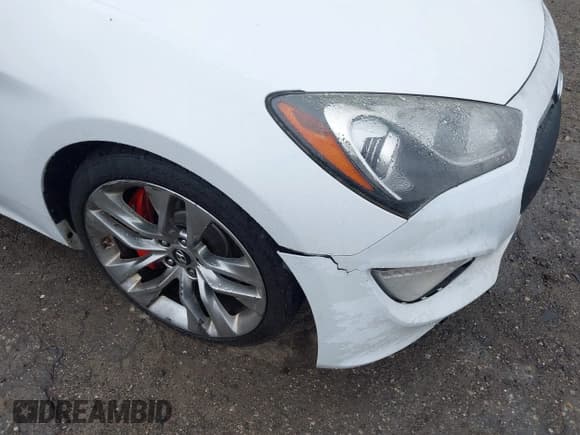 ✅ 2015 Hyundai Genesis Coupe R-Spec • VIN: KMHHU6KJ3FU125152 • Lot: 42457798. Wystawiony na IAAI z przebiegiem 159 477 mil. Bezpłatny archiwum sprzedaży aukcyjnych z USA i szczegółowy raport historii pojazdu na DreamBid. Zdjęcie 18.