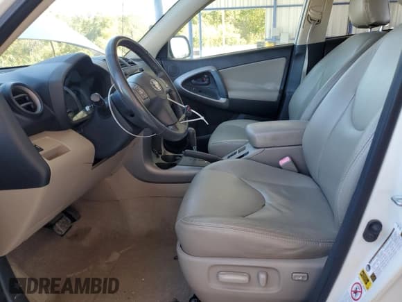 ✅ 2008 Toyota RAV4 Limited • VIN: JTMZK31V685018109 • Лот: 85721865. Опубликован ранее на Copart с пробегом 167 065 миль. Бесплатный доступ к архиву аукционных продаж из США и подробный отчёт об истории автомобиля на DreamBid. Изображение 7.