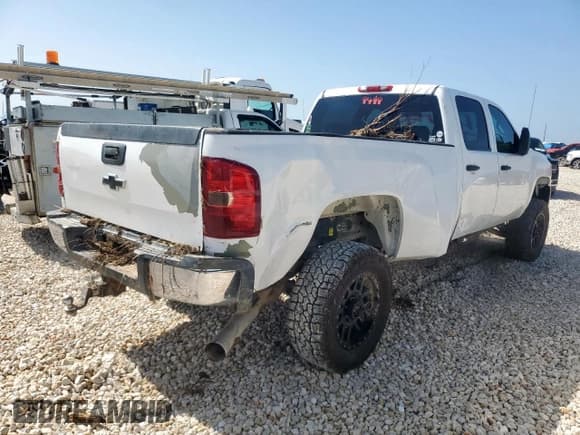 ✅ 2010 Chevrolet Silverado 2500HD LT • VIN: 1GC4KXB62AF119964 • Lot: 64187695. Wystawiony na Copart z przebiegiem 159 844 mil. Bezpłatny archiwum sprzedaży aukcyjnych z USA i szczegółowy raport historii pojazdu na DreamBid. Zdjęcie 3.