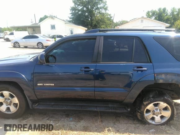 ✅ 2005 Toyota 4Runner Limited • VIN: JTEBT17R358024498 • Lot: 42600236. Listed on IAAI with 242,145 mi. Free auction sales archive from the USA and detailed vehicle history report at DreamBid. Image 14.