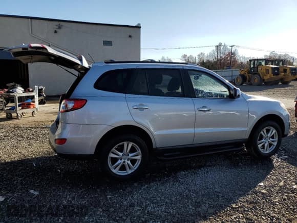 ✅ 2010 Hyundai Santa Fe Limited • VIN: 5NMSK4AGXAH397739 • Lot: 79403754. Listed on Copart with 102,838 mi. Free auction sales archive from the USA and detailed vehicle history report at DreamBid. Image 3.