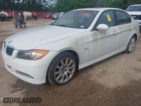 ✅ 2006 BMW 3 Series 330i • VIN: WBAVB33526PS18608 • Lot: 42521613. Listed on IAAI with Not provided. Free auction sales archive from the USA and detailed vehicle history report at DreamBid. Image 2.