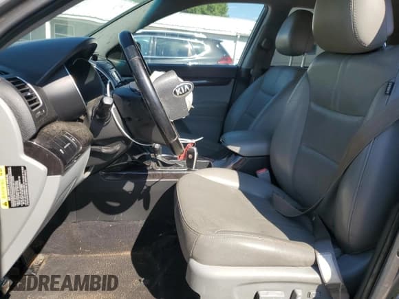 ✅ 2014 Kia Sorento LX • VIN: 5XYKT4A64EG474383 • Lot: 71208585. Wystawiony na Copart z przebiegiem 168 786 mil. Bezpłatny archiwum sprzedaży aukcyjnych z USA i szczegółowy raport historii pojazdu na DreamBid. Zdjęcie 7.