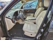 ✅ 2015 Mercedes-Benz GLK 350 • VIN: WDCGG8JB4FG364022 • Лот: 95095835. Опубликован ранее на Copart с пробегом 141 796 миль. Бесплатный доступ к архиву аукционных продаж из США и подробный отчёт об истории автомобиля на DreamBid. Изображение 7.