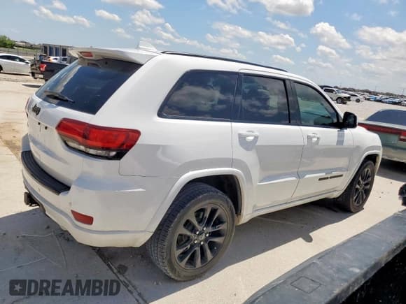 ✅ 2017 Jeep Grand Cherokee 75th Anniversary • VIN: 1C4RJEAG3HC890436 • Lot: 53653385. Listed on Copart with 98,998 mi. Free auction sales archive from the USA and detailed vehicle history report at DreamBid. Image 3.