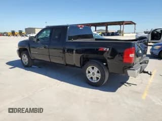 ✅ 2007 Chevrolet Silverado 1500 1LT • VIN: 2GCEC19J371733642 • Lot: 73386234. Listed on Copart with 221,391 mi. Free auction sales archive from the USA and detailed vehicle history report at DreamBid. Image 2.