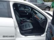 ✅ 2014 Mercedes-Benz C 250 Sport • VIN: WDDGF4HBXEG203170 • Lot: 43379040. Wystawiony na IAAI z przebiegiem 112 411 mil. Bezpłatny archiwum sprzedaży aukcyjnych z USA i szczegółowy raport historii pojazdu na DreamBid. Zdjęcie 5.