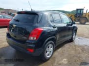 ✅ 2022 Chevrolet Trax LS • VIN: KL7CJNSM5NB542114 • Lot: 42705038. Listed on IAAI with 77,668 mi. Free auction sales archive from the USA and detailed vehicle history report at DreamBid. Image 4.