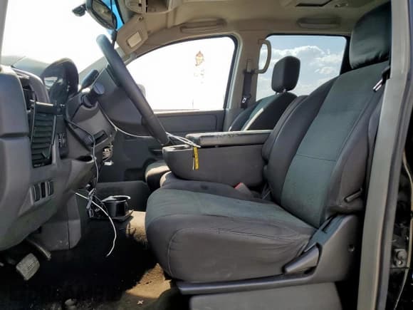 ✅ 2004 Nissan Titan LE • VIN: 1N6AA07AX4N543992 • Лот: 67039905. Опубликован ранее на Copart с пробегом 144 789 миль. Бесплатный доступ к архиву аукционных продаж из США и подробный отчёт об истории автомобиля на DreamBid. Изображение 7.