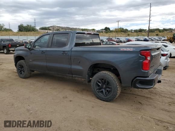 ✅ 2019 Chevrolet Silverado 1500 Custom Trail Boss • VIN: 3GCPYCEF8KG277550 • Lot: 75892394. Wystawiony na Copart z przebiegiem 59 404 mil. Bezpłatny archiwum sprzedaży aukcyjnych z USA i szczegółowy raport historii pojazdu na DreamBid. Zdjęcie 2.