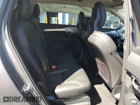 ✅ 2016 Volvo XC90 T5 Momentum • VIN: YV4102XK6G1065766 • Lot: 68206575. Listed on Copart with 39,140 mi. Free auction sales archive from the USA and detailed vehicle history report at DreamBid. Image 11.