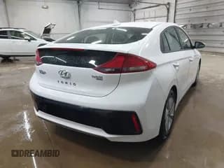✅ 2018 Hyundai Ioniq Blue • VIN: KMHC65LC2JU102551 • Lot: 41918760. Wystawiony na IAAI z przebiegiem 35 349 mil. Bezpłatny archiwum sprzedaży aukcyjnych z USA i szczegółowy raport historii pojazdu na DreamBid. Zdjęcie 4.