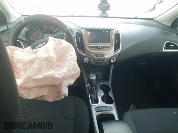 ✅ 2018 Chevrolet Cruze LT • VIN: 1G1BE5SM9J7147152 • Lot: 35925563. Wystawiony na Copart z przebiegiem 60 042 mil. Bezpłatny archiwum sprzedaży aukcyjnych z USA i szczegółowy raport historii pojazdu na DreamBid. Zdjęcie 8.