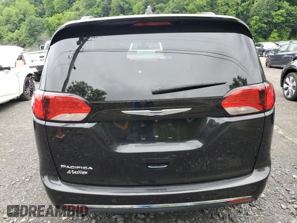✅ 2018 Chrysler Pacifica Touring L • VIN: 2C4RC1BG2JR114345 • Lot: 90875765. Wystawiony na Copart z przebiegiem 114 682 mil. Bezpłatny archiwum sprzedaży aukcyjnych z USA i szczegółowy raport historii pojazdu na DreamBid. Zdjęcie 6.