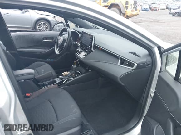 ✅ 2021 Toyota Corolla SE • VIN: JTND4MBEXM3141972 • Лот: 43783663. Опубликован ранее на IAAI с пробегом 50 114 миль. Бесплатный доступ к архиву аукционных продаж из США и подробный отчёт об истории автомобиля на DreamBid. Изображение 5.