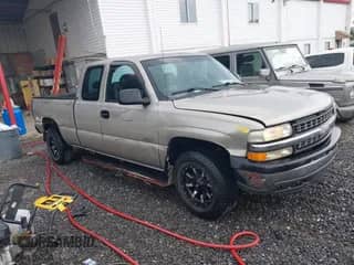 ✅ 2000 Chevrolet Silverado 1500 LS • VIN: 2GCEK19T9Y1331453 • Lot: 42671687. Wystawiony na IAAI z przebiegiem 233 675 mil mil. Skorzystaj z bezpłatnego archiwum sprzedaży aukcyjnych z USA i zobacz szczegółowy raport historii pojazdu na DreamBid. Zdjęcie 1.