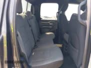 ✅ 2021 Ram 1500 Big Horn • VIN: 1C6SRFBT4MN822342 • Lot: 42570740. Wystawiony na IAAI z przebiegiem 152 107 mil. Bezpłatny archiwum sprzedaży aukcyjnych z USA i szczegółowy raport historii pojazdu na DreamBid. Zdjęcie 8.