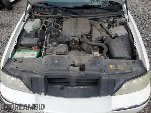 ✅ 2011 Lincoln Town Car Signature Limited • VIN: 2LNBL8CV4BX757294 • Lot: 69808014. Listed on Copart with 159,069 mi. Free auction sales archive from the USA and detailed vehicle history report at DreamBid. Image 13.