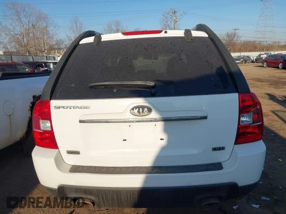 ✅ 2010 Kia Sportage LX • VIN: KNDKGCA35A7701964 • Лот: 41765932. Опубликован ранее на IAAI с пробегом 109 939 миль. Бесплатный доступ к архиву аукционных продаж из США и подробный отчёт об истории автомобиля на DreamBid. Изображение 16.