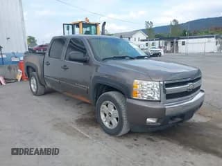 ✅ 2008 Chevrolet Silverado 1500 1LT • VIN: 2GCEK13J681327626 • Лот: 43283161. Опубликован ранее на IAAI с пробегом 238 247 миль. Бесплатный доступ к архиву аукционных продаж из США и подробный отчёт об истории автомобиля на DreamBid. Изображение 1.