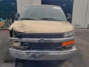 ✅ 2010 Chevrolet Express Passenger LT • VIN: 1GA2G1DG0A1168369 • Lot: 94371645. Wystawiony na Copart z przebiegiem 153 173 mil. Bezpłatny archiwum sprzedaży aukcyjnych z USA i szczegółowy raport historii pojazdu na DreamBid. Zdjęcie 5.