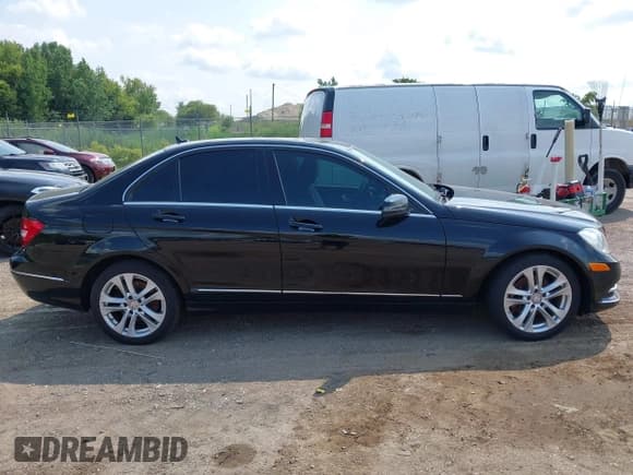 ✅ 2012 Mercedes-Benz C 300 Sport • VIN: WDDGF8BB4CA627685 • Lot: 42871750. Listed on IAAI with 128,580 mi. Free auction sales archive from the USA and detailed vehicle history report at DreamBid. Image 13.
