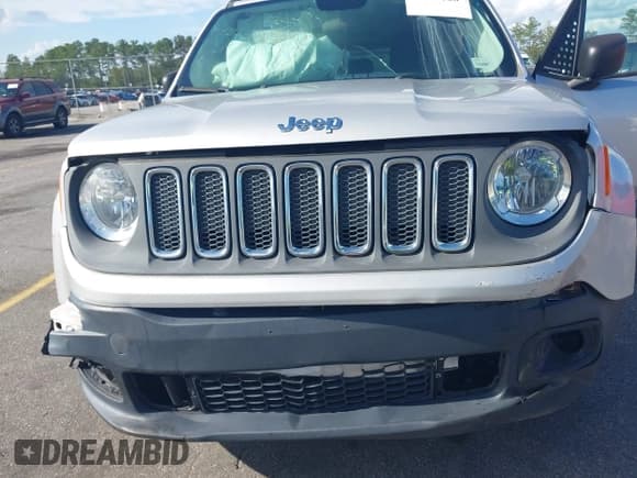 ✅ 2017 Jeep Renegade Sport • VIN: ZACCJAAB0HPG17128 • Lot: 43399126. Wystawiony na IAAI z przebiegiem 80 833 mil. Bezpłatny archiwum sprzedaży aukcyjnych z USA i szczegółowy raport historii pojazdu na DreamBid. Zdjęcie 6.