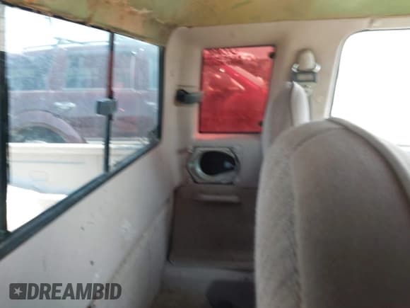 ✅ 1994 Ford Ranger Splash • VIN: 1FTCR14U4RPC20218 • Lot: 42945693. Wystawiony na IAAI z przebiegiem 318 579 mil. Bezpłatny archiwum sprzedaży aukcyjnych z USA i szczegółowy raport historii pojazdu na DreamBid. Zdjęcie 8.