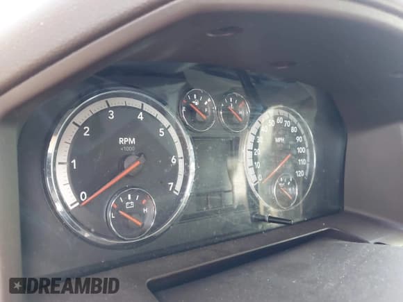 ✅ 2009 Dodge 1500 Laramie • VIN: 1D3HB13T79S719523 • Lot: 43015531. Wystawiony na IAAI z przebiegiem Nie podano. Bezpłatny archiwum sprzedaży aukcyjnych z USA i szczegółowy raport historii pojazdu na DreamBid. Zdjęcie 7.