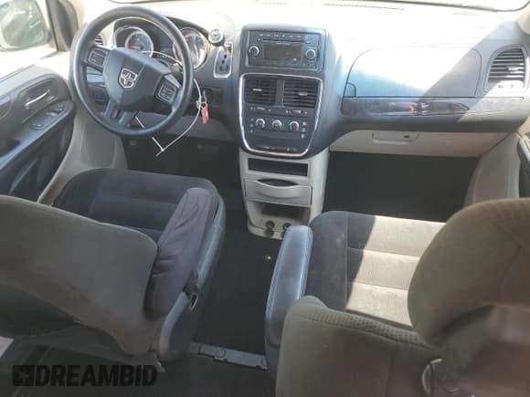 ✅ 2015 Dodge Grand Caravan SE • VIN: 2C4RDGBG8FR748489 • Лот: 64599905. Опубликован ранее на Copart с пробегом 195 242 миль. Бесплатный доступ к архиву аукционных продаж из США и подробный отчёт об истории автомобиля на DreamBid. Изображение 8.