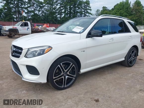 ✅ 2019 Mercedes-Benz GLE 43 AMG • VIN: 4JGDA6EB6KB197321 • Lot: 42699160. Listed on IAAI with 80,624 mi. Free auction sales archive from the USA and detailed vehicle history report at DreamBid. Image 2.