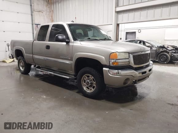 ✅ 2003 Chevrolet Silverado 2500HD LS • VIN: 1GCHK29G43E157174 • Lot: 41839189. Wystawiony na IAAI z przebiegiem 179 860 mil. Bezpłatny archiwum sprzedaży aukcyjnych z USA i szczegółowy raport historii pojazdu na DreamBid. Zdjęcie 1.