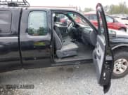 ✅ 1996 Toyota Tacoma • VIN: 4TAWN72N6TZ206531 • Lot: 42915598. Wystawiony na IAAI z przebiegiem 261 050 mil. Bezpłatny archiwum sprzedaży aukcyjnych z USA i szczegółowy raport historii pojazdu na DreamBid. Zdjęcie 5.