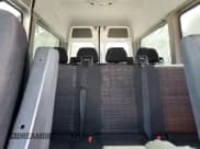 ✅ 2015 Mercedes-Benz Sprinter Passenger • VIN: WDZPE7CC0F5994594 • Lot: 74563654. Wystawiony na Copart z przebiegiem 187 823 mil. Bezpłatny archiwum sprzedaży aukcyjnych z USA i szczegółowy raport historii pojazdu na DreamBid. Zdjęcie 10.