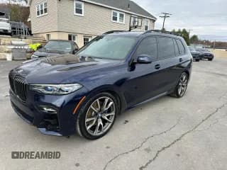 ✅ 2020 BMW X7 M50i • VIN: 5UXCX6C08L9B32979 • Лот: 93006545. Опубликован ранее на Copart с пробегом 95 146 миль. Бесплатный доступ к архиву аукционных продаж из США и подробный отчёт об истории автомобиля на DreamBid. Изображение 1.